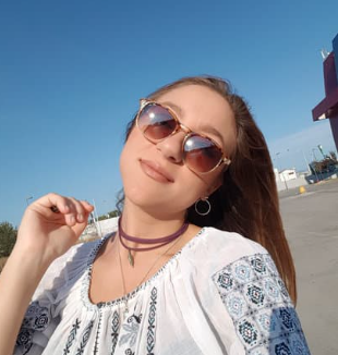 <em>Alejandra H.</em>